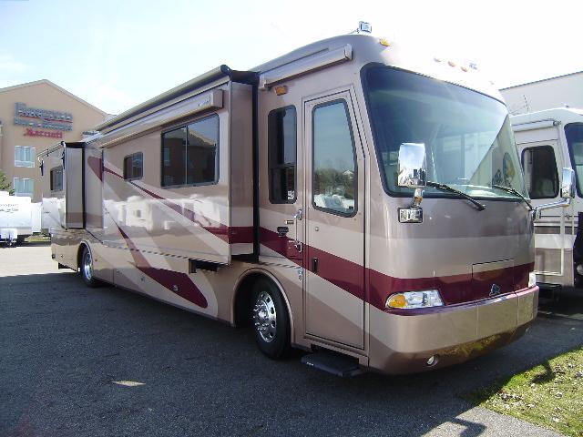 Used 2005 Beaver Motor Coaches Monterey 40LAGUNA Class A - Diesel For Sale